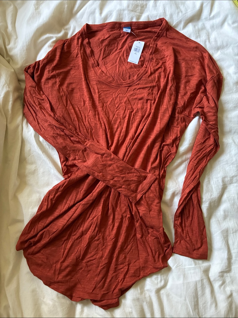 Old Navy Rust Long Sleeve Scoop Neck Tee